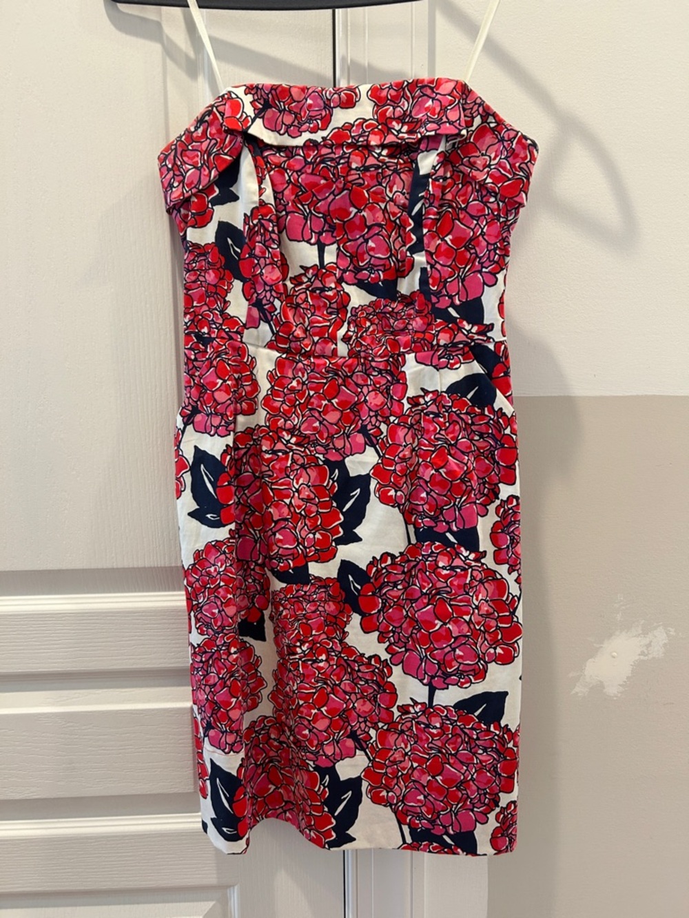 Vineyard Vines Strapless Floral Sheath Dress in Pink, Navy & White